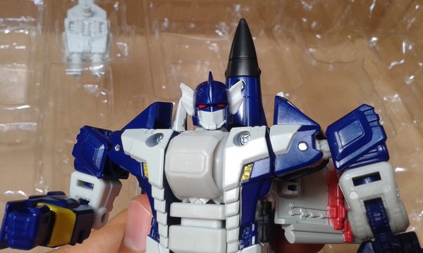 Entertainment Earth Exclusive Liokaiser   In Hand Photos Of Platinum Edition Combiner Wars Boxset  (6 of 24)